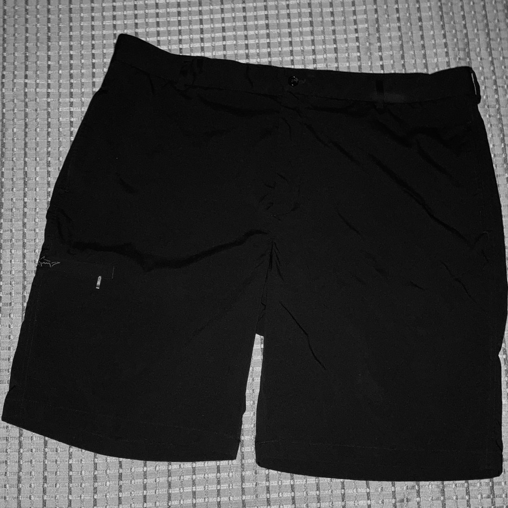 JACK NICKLAUS SHARK COLLECTION SHORTS